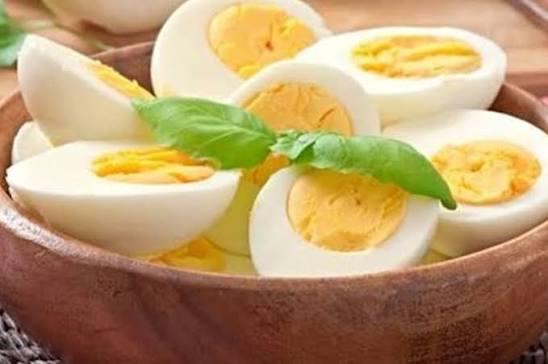 تناول البيض يوميًا.. كيف يؤثر في مستويات السكر بالدم؟