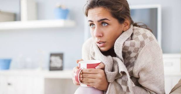 قشعريرة الليل ليست دائمًا بسبب الطقس.. مؤشرات صحية قد يرسلها جسمك