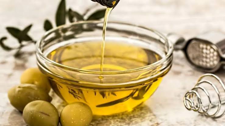 تنكات زيت تثير شبهات غش بالأردن