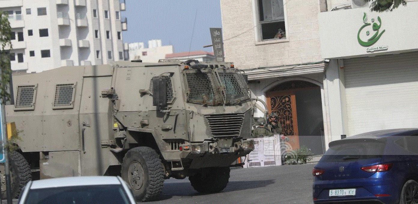 لليوم التاسع: الاحتلال يواصل عدوانه على مدينة الخليل ويدفع بتعزيزات عسكرية